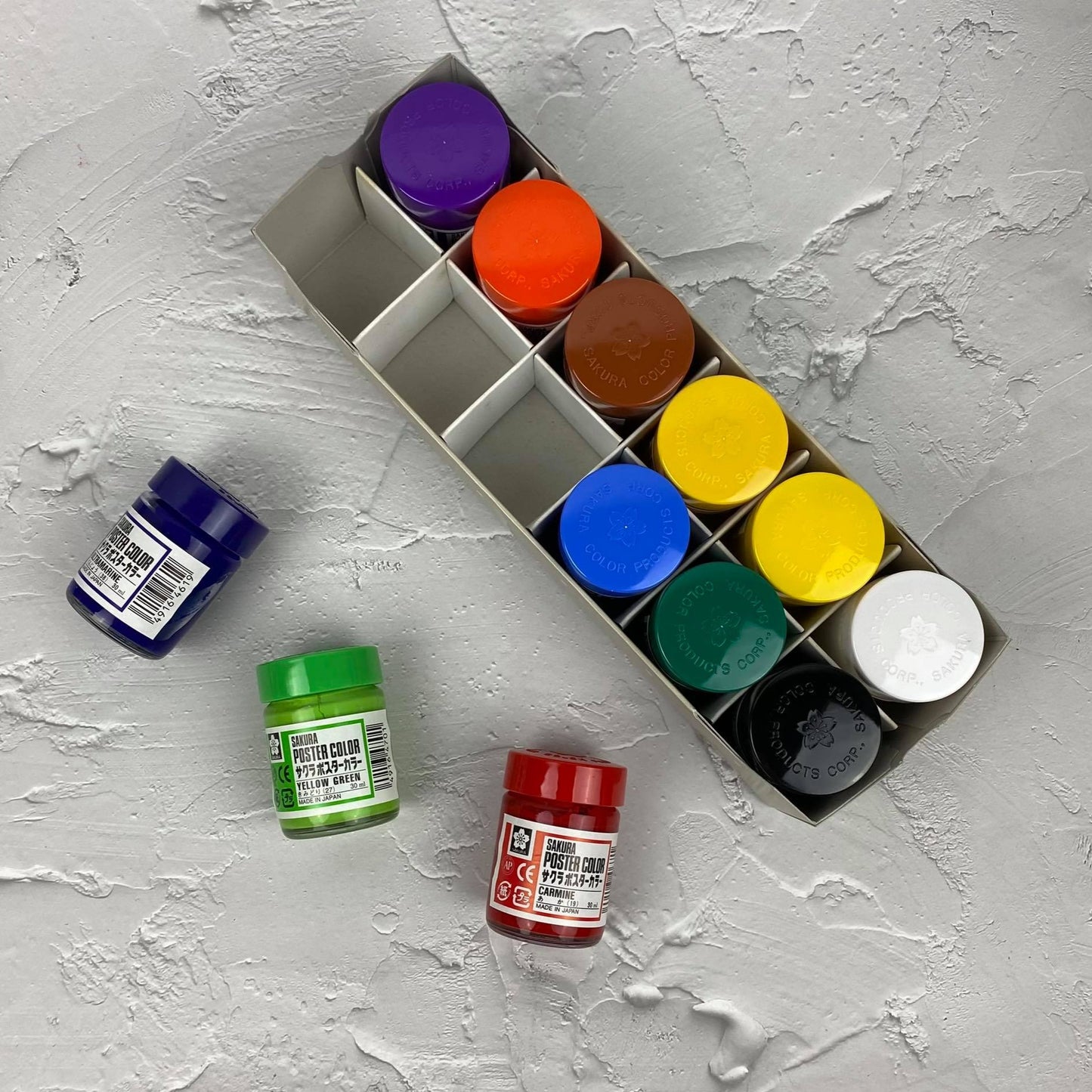 Sakura Poster Colors with high degree of opacity and color strength for design, illustration and gouache painting. The poster colour gives a mat and even finish.