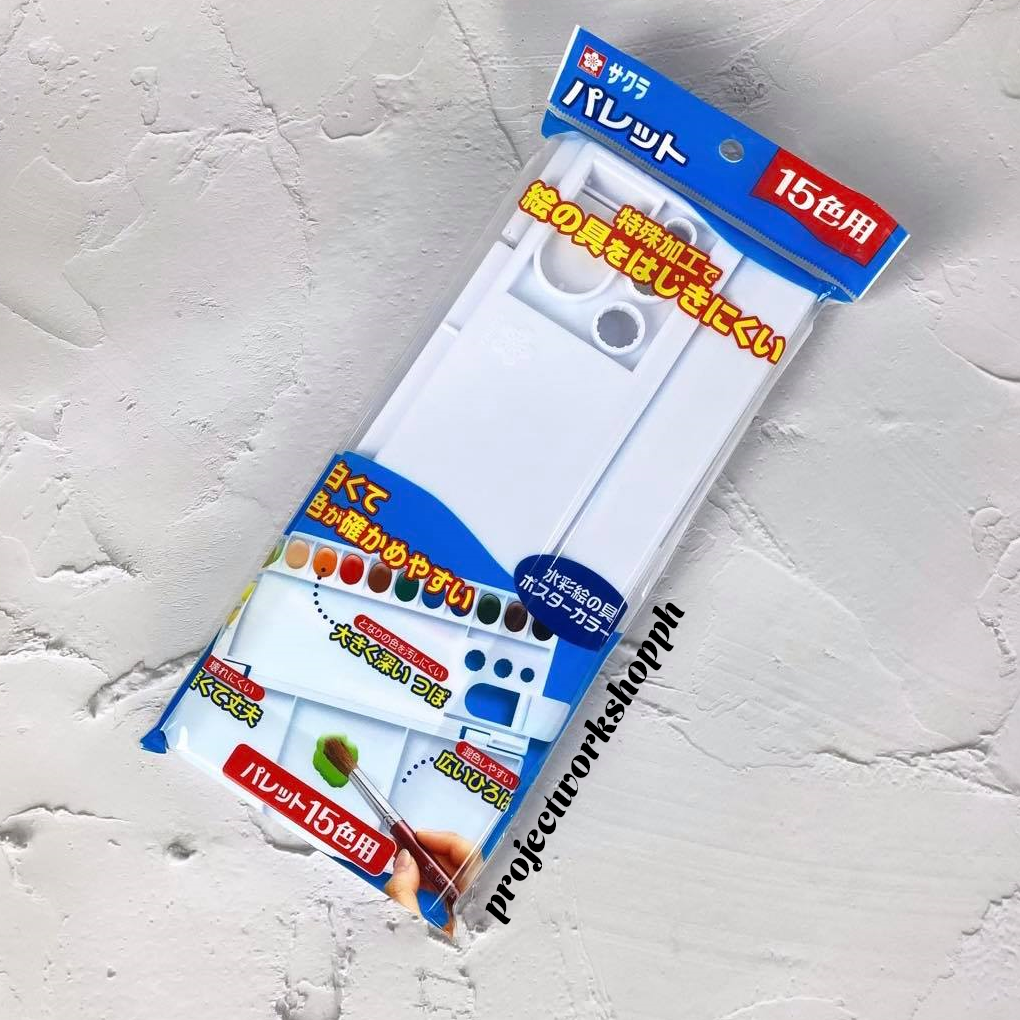 Super-light and easy to hold for long periods. suitable for watercolor, gouache, oil, or acrylic paint, the five large color mixing areas are punctuated by a space for your thumb to comfortably rest.