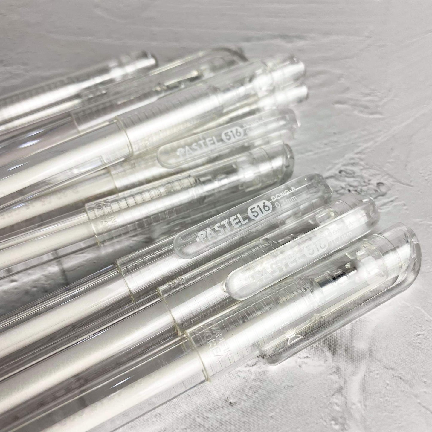 Dong-A Pastel White Pen 0.7